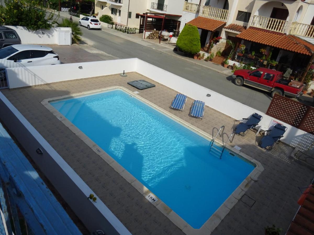 Andromeda Beach House 폴리스 외부 사진